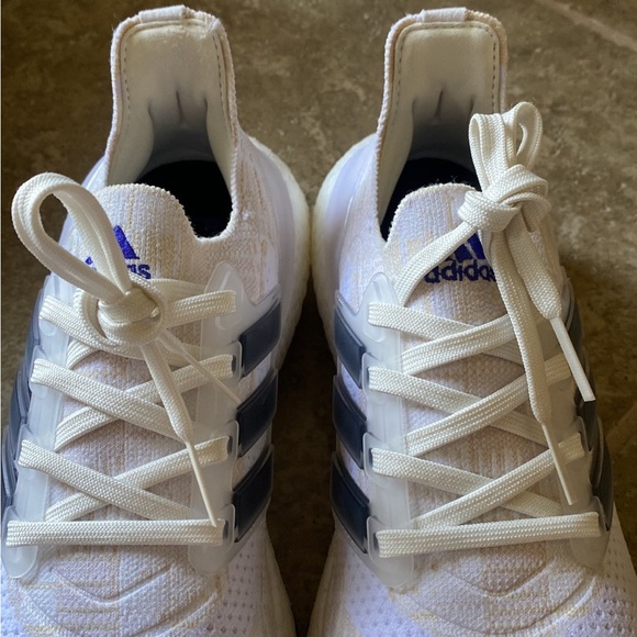 Rare Adidas Ultraboost 21 Primeblue Womens size 9 Ultraboost Shoes - Picture 11 of 13